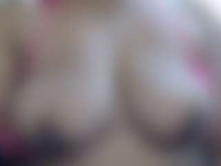 Live cam show with golden1temptation - Double Penetration on Hubzter Live