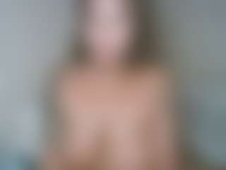 Carmen Savage MILF webcam performer live streaming