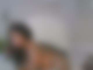 Live cam show with Carmen Savage - Wet on Camsoda