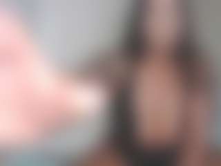 Live cam show with Carmen Savage - Brown Eyes on StripNow