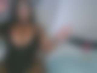 Live cam show with Carmen Savage - Gamer Mature on MyBangCams