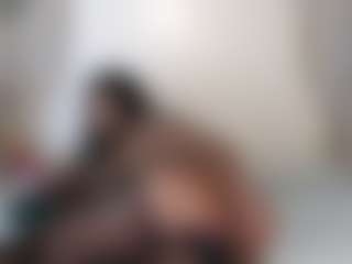 Live cam show with Carmen Savage - Brown Eyes Mature on Hubzter Live