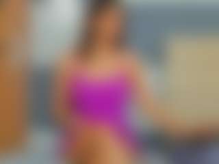 KieraThomas MILF webcam performer live streaming