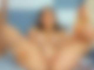 Live cam show with KieraThomas - Sex on madthumbs