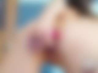 Live cam show with KieraThomas - Small Tits on testsause.com