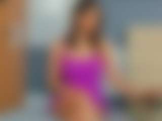 Live cam show with KieraThomas - Public on chickslive.net
