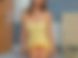 Live cam show with KieraThomas - Tease on Camsoda