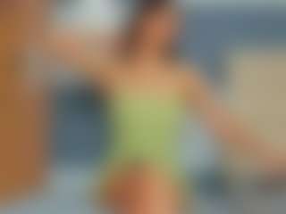 KieraThomas MILF webcam performer live streaming