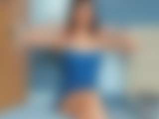 Live cam show with KieraThomas - Big Ass MILF on Camming Site