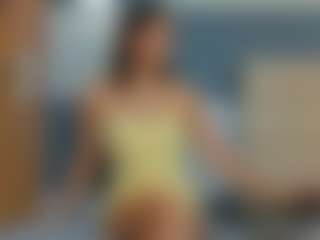 Live cam show with KieraThomas - Public MILF on camgirlchat.live