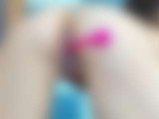 Live cam show with KieraThomas - Public on camgirlchat.live
