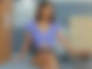 Live cam show with KieraThomas - Public MILF on dropp.cam