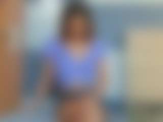 Live cam show with KieraThomas - Average on Camsoda