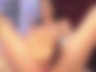 Live cam show with Rapunzelll - Curvy MILF on sexylive.show