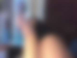 Rapunzelll MILF webcam performer live streaming