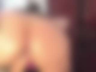 Live cam show with Rapunzelll - Middle Aged on Stripli.com