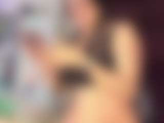 Rapunzelll MILF webcam performer live streaming