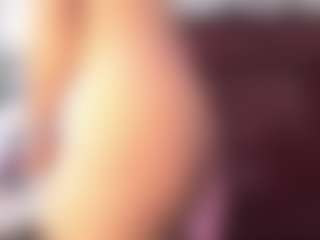 Rapunzelll's Live Sex Cam Show