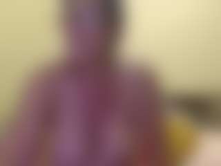 Live cam show with SandraCarina - Granny on friskycurves.com