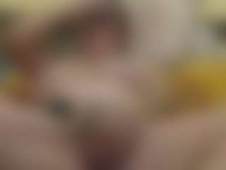 Live cam show with SandraCarina - Granny on Fapmatic.com