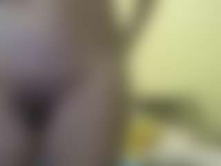Live cam show with SandraCarina - Granny on Camsoda