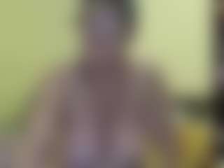 Live cam show with SandraCarina - Glasses on TottyGirls