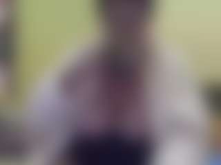 Live cam show with SandraCarina - Average on Big Tits