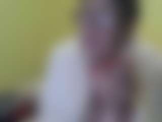 Live cam show with SandraCarina - Senior on Camsoda