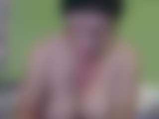 Live cam show with SandraCarina - Wife on live.xbliss.ai