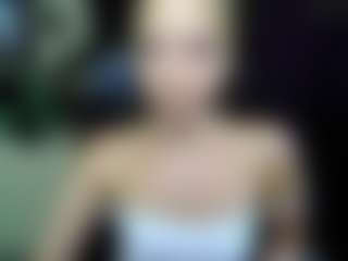 EmillyPlay's Live Sex Cam Show