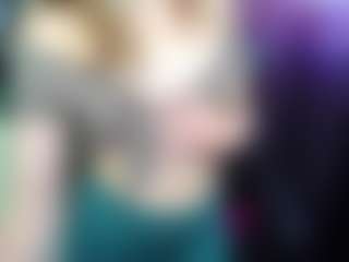 Show de cam sexual en vivo de EmillyPlay