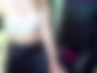 EmillyPlay's Live Sex Cam Show