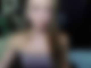 Live cam show with EmillyPlay - Roleplay on CamClone