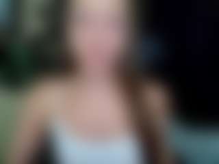 Live-Cam-Show mit EmillyPlay - Domination auf Camsoda