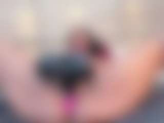 thaylanaa's Live Sex Cam Show