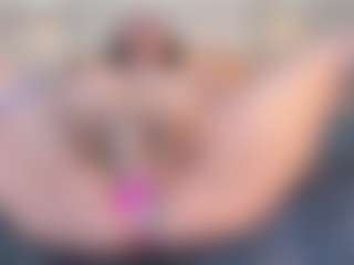 thaylanaa's Live Sex Cam Show