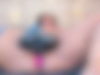 Live cam show with thaylanaa - Latina on Camversity | colombia