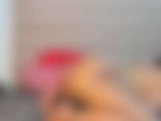 thaylanaa MILF webcam performer live streaming