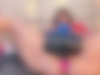 Live cam show with thaylanaa - Smoking on Uber Horny