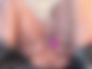 thaylanaa MILF webcam performer live streaming