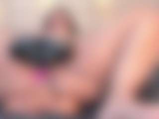 thaylanaa MILF webcam performer live streaming