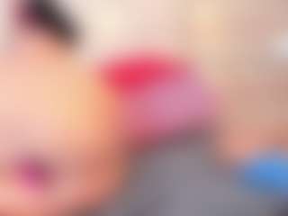 thaylanaa MILF webcam performer live streaming