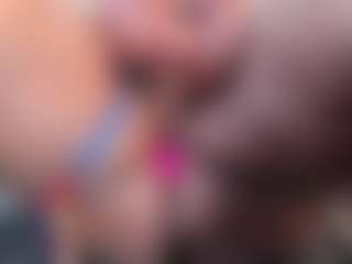 thaylanaa's Live Sex Cam Show