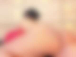 thaylanaa MILF webcam performer live streaming