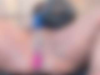 thaylanaa MILF webcam performer live streaming
