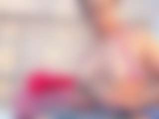 thaylanaa MILF webcam performer live streaming