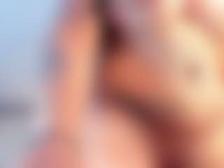 Live cam show with thaylanaa - Brown Hair MILF on Mixed Magazine Live
