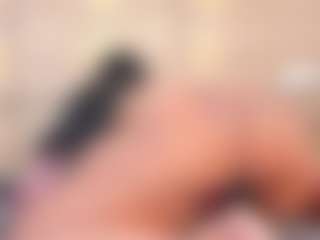 Live cam show with thaylanaa - Ebony on Camming Site | colombia