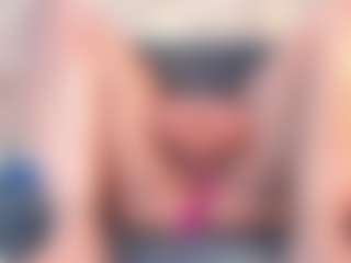 Live cam show with thaylanaa - Brown Hair MILF on xplaylive.com