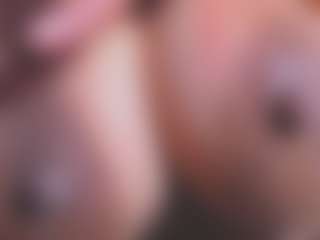 Ebony-olsson MILF webcam performer live streaming